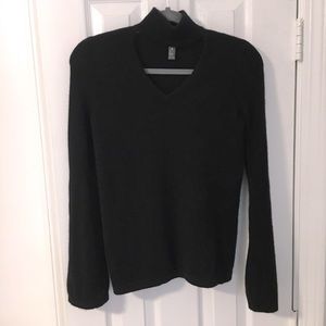 Aqua Black Bishop Sleeved Cashmere Sweater